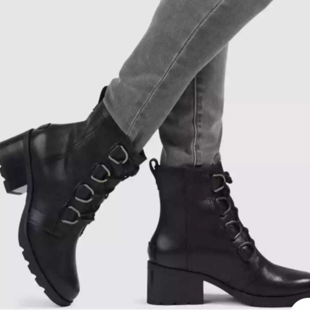 Sorel Cate Lace ups